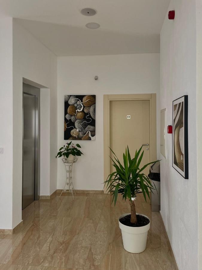 Hotel Kaligrosh Sutomore Eksteriør billede